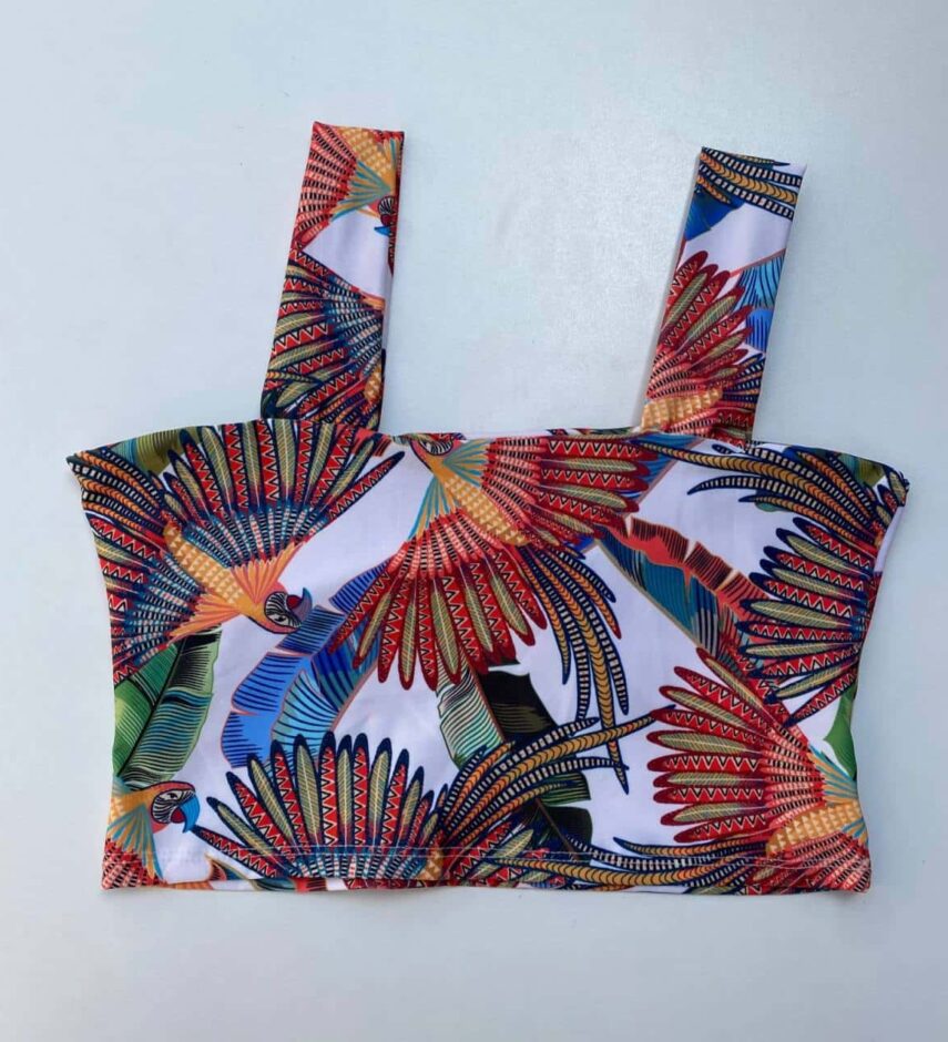 fernandaramosstore com br Cropped Feminino Alça Grossa Estampa Araras2