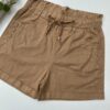 fernandaramosstore com br short feminino com elastico na cintura e amarracao e botoes caqui 3