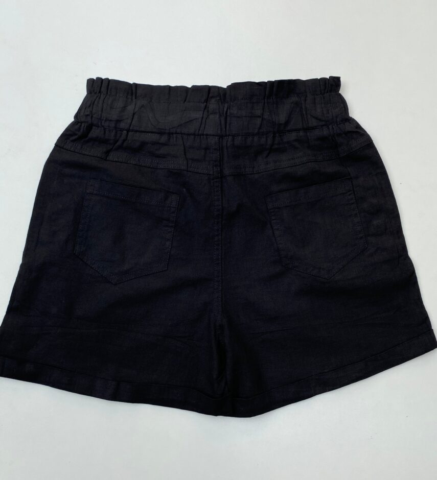 fernandaramosstore com br short feminino com elastico na cintura e amarracao e botoes preto 1