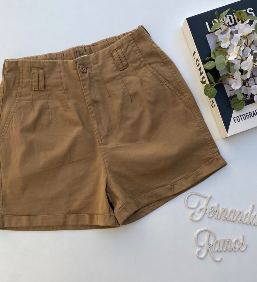 fernandaramosstore com br short feminino sarja com detalhe em pregas caqui escuro