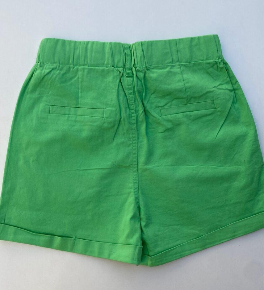 fernandaramosstore com br short feminino sarja com detalhe em pregas verde 1