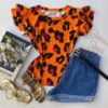 T-shirt Manga Babado Fundo Coral Estampa Animal Print - Fernanda Ramos Store