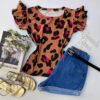 T-shirt Manga Babado Fundo Marrom Estampa Animal Print Fernanda ramos store