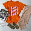 fernandaramosstore com br t shirt manga curta laranja estampa love rosa