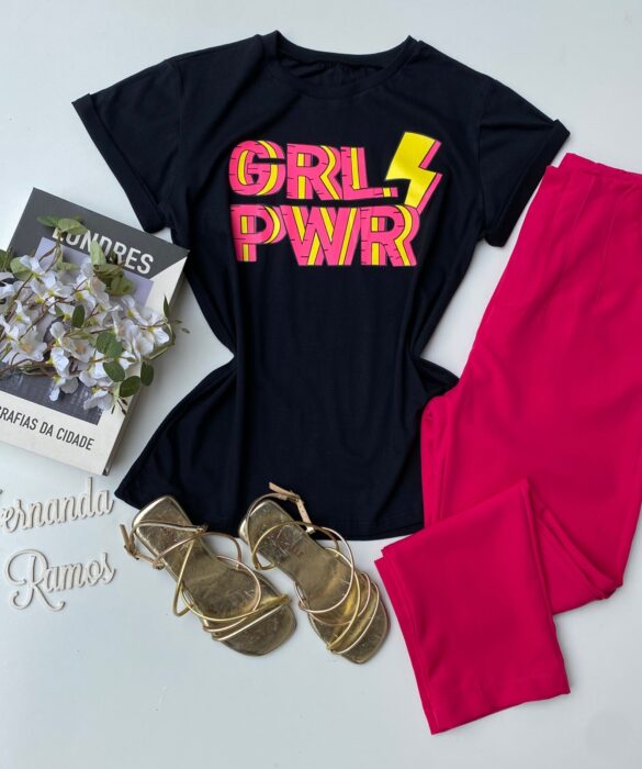 T-shirt Manga Curta Preta Estampa Grl Pwr fernanda ramos store