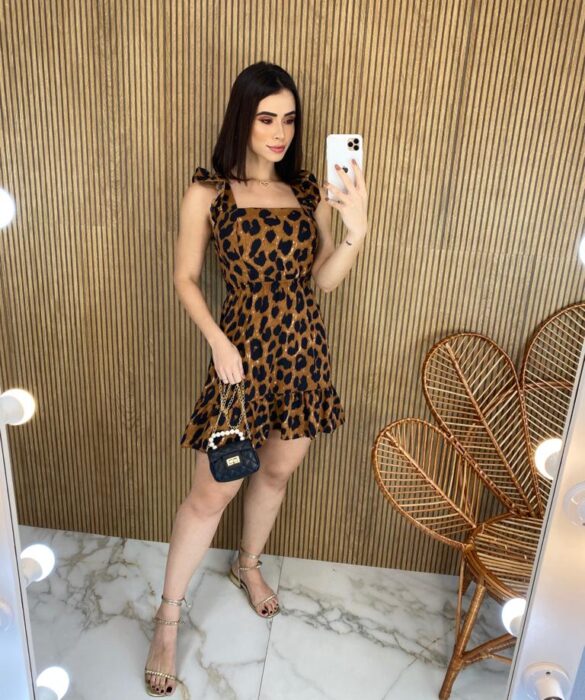 fernandaramosstore com br vestido curto com bojo alca com babado animal print 1