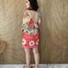 fernandaramosstore com br vestido curto com bojo amarracao atras estampa tropical 3