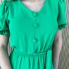 fernandaramosstore com br vestido curto sem bojo com botoes falso e amarracao verde bandeira 2