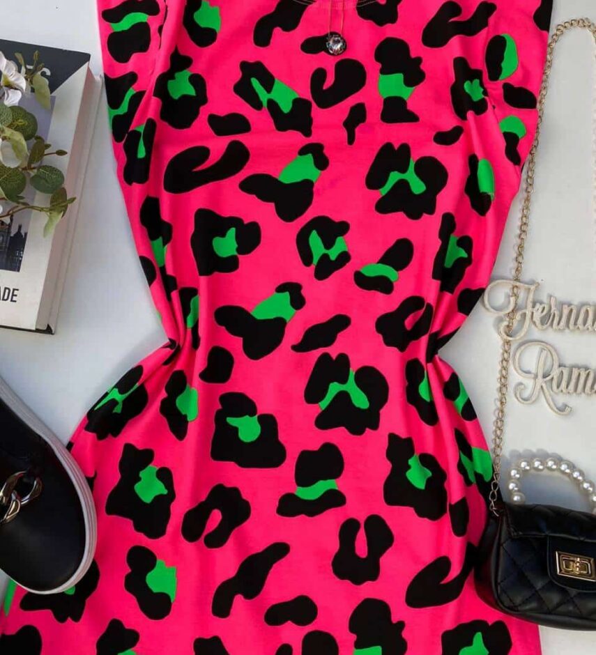 Vestido Feminino Fundo Pink Estampa Animal Print - Fernanda Ramos Store