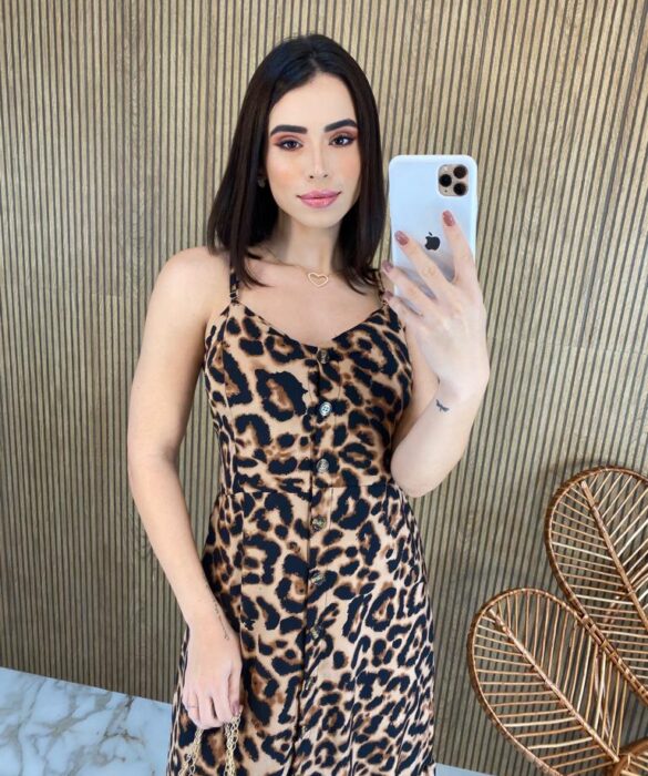 fernandaramosstore com br vestido midi com bojo alca regulavel com botoes animal print 1