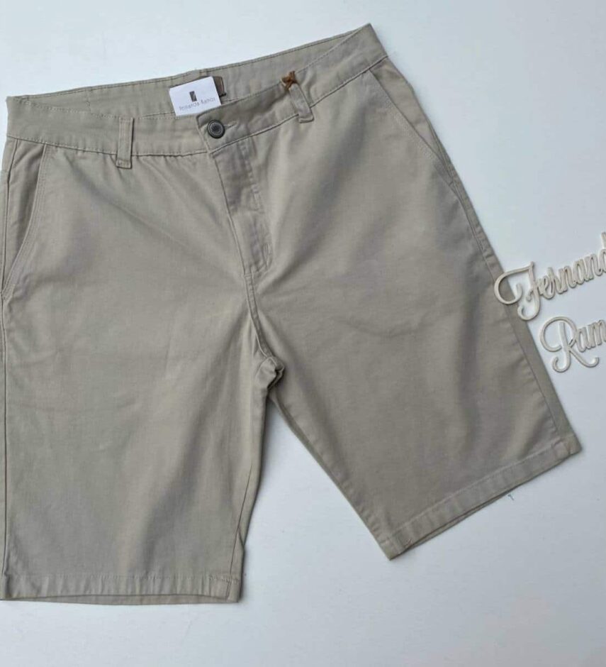 Bermuda Masculina com Bolso Cru Fernanda Ramos Store