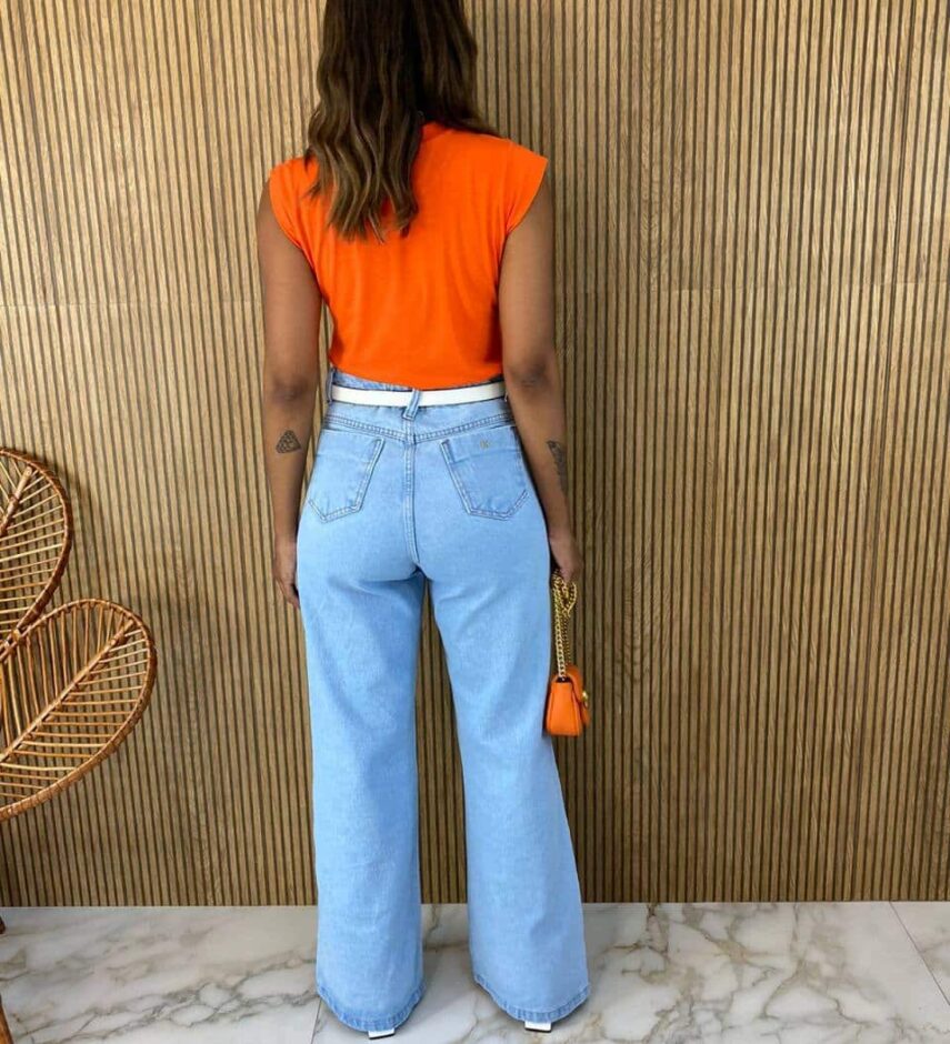 Blusa Feminina Malha Detalhe na Manga Coral - Fernanda Ramos Store