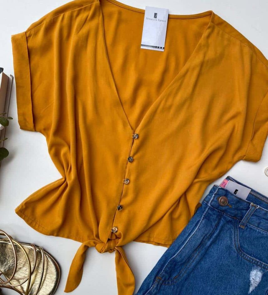 fernandaramosstore com br blusa manga curta com botoes e amarracao mostarda 1