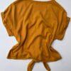 fernandaramosstore com br blusa manga curta com botoes e amarracao mostarda 2