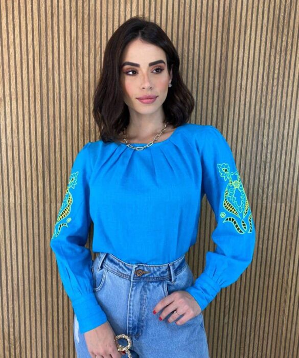 Blusa Manga Longa Feminina com Detalhe Vazado nas Mangas Azul - Fernanda Ramos Store