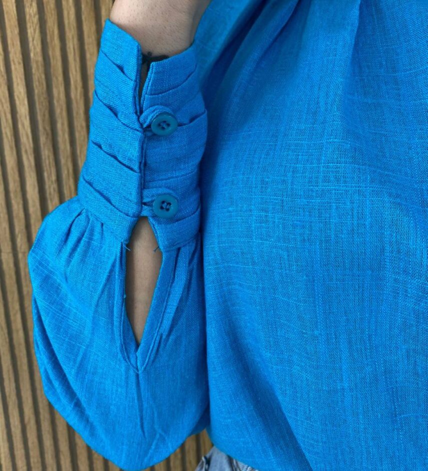Blusa Manga Longa Feminina com Detalhe Vazado nas Mangas Azul - Fernanda Ramos Store