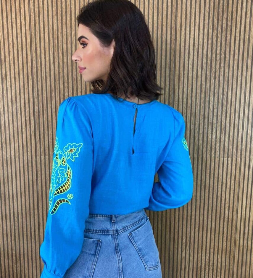 Blusa Manga Longa Feminina com Detalhe Vazado nas Mangas Azul - Fernanda Ramos Store