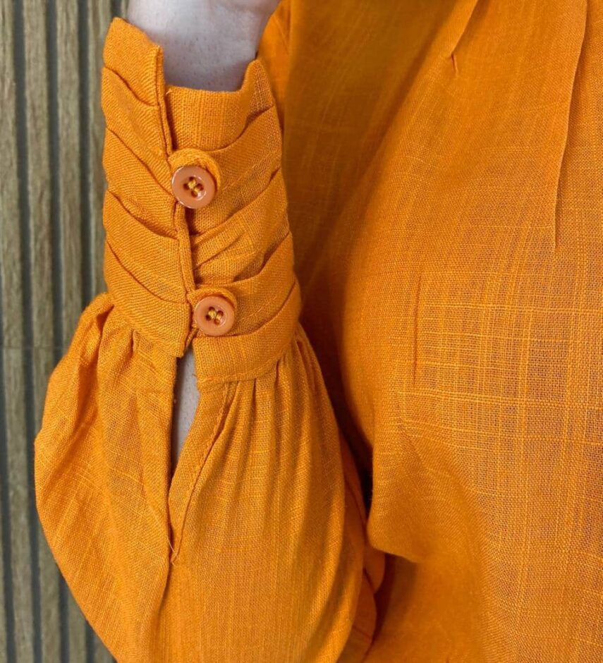 Blusa Manga Longa Feminina com Detalhe Vazado nas Mangas Laranja - Fernanda Ramos Store
