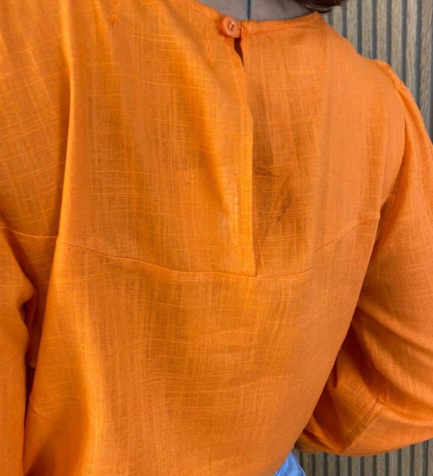 Blusa Manga Longa Feminina com Detalhe Vazado nas Mangas Laranja - Fernanda Ramos Store