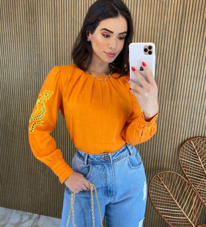 Blusa Manga Longa Feminina com Detalhe Vazado nas Mangas Laranja - Fernanda Ramos Store
