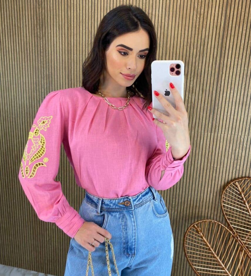 Blusa Manga Longa Feminina com Detalhe Vazado nas Mangas Rosa - Fernanda Ramos Store