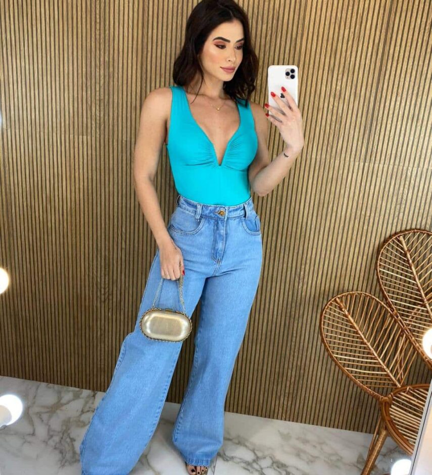 Body com Bojo com Decote V Azul Piscina - Fernanda Ramos Store