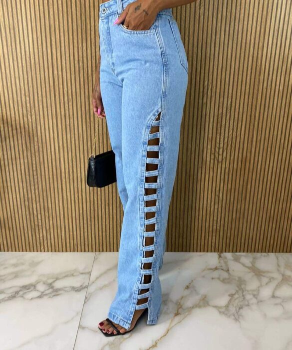 Calça Jeans Feminina com Detalhes em Abertura - Fernanda Ramos Store