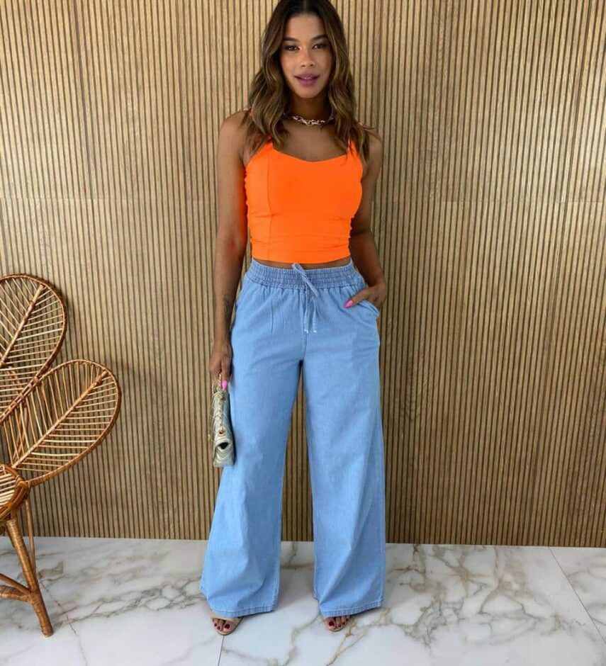 Calça Jeans Feminina Pantalona com Elástico Claro Fernanda Ramos Store