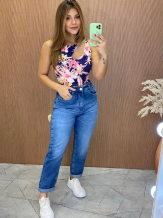 Cropped Feminino Canelado com Bojo Estampado Fundo Azul - Fernanda Ramos Store