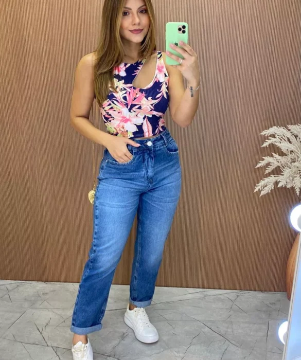 Cropped Feminino Canelado com Bojo Estampado Fundo Azul - Fernanda Ramos Store