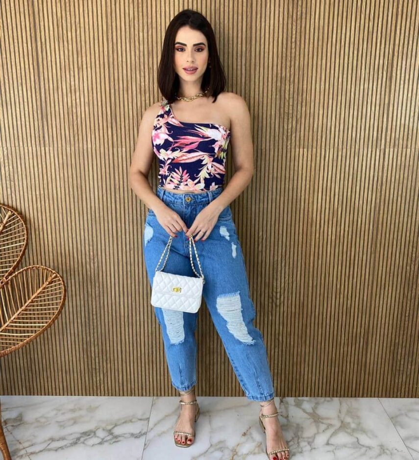 Cropped Feminino com Bojo Canelado Nula Manga Fundo Azul - Fernanda Ramos Store