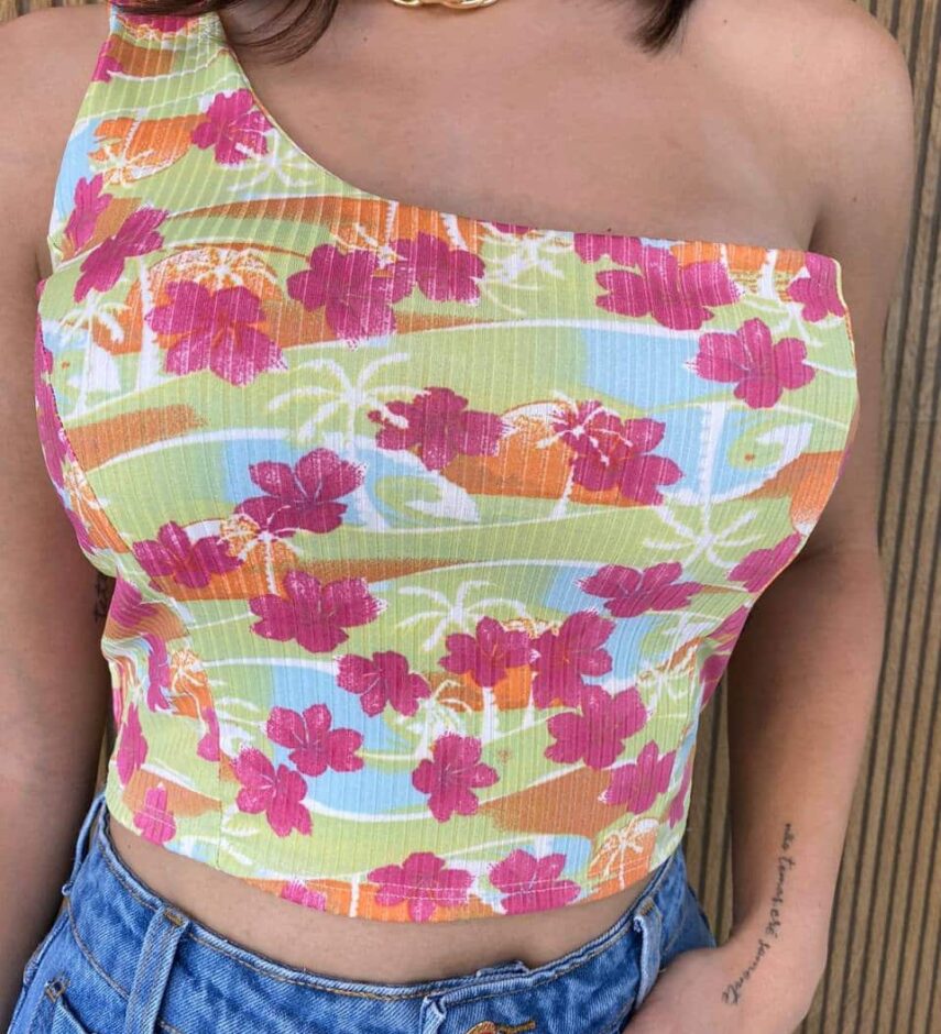 Cropped Feminino com Bojo Canelado Nula Manga Fundo Verde - Fernanda Ramos Store