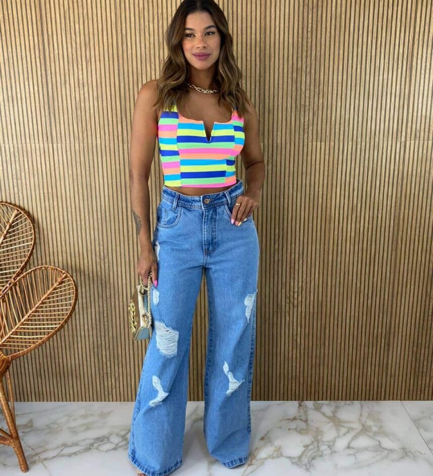 Cropped Feminino com Bojo Decote V Listrado - Fernanda Ramos Store