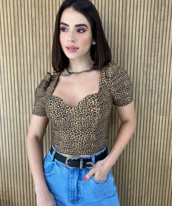 Cropped Feminino Marina com Bojo Manga Princesa Animal Print - Fernanda Ramos Store