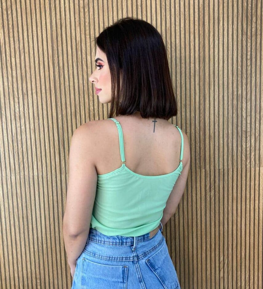 fernandaramosstore com br regata crepe feminina alca regulavel com botoes verde 2