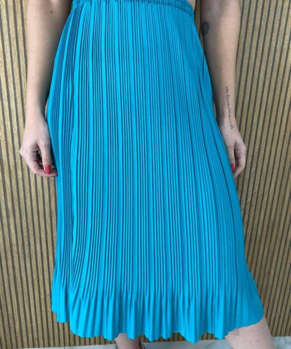 fernandaramosstore com br saia midi plissada azul elastico na cintura 5