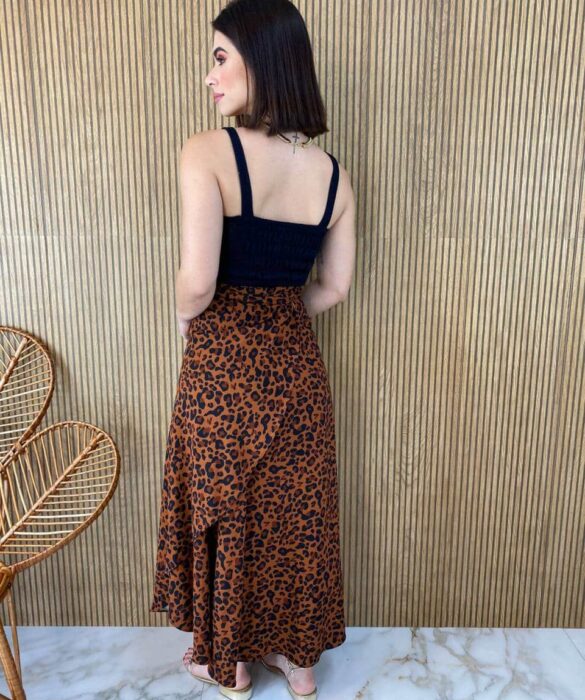 fernandaramosstore com br saia midi transpassada com amarracao animal print escuro 3