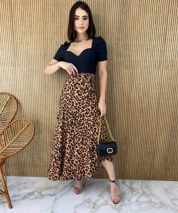 fernandaramosstore com br saia midi transpassada com amarracao animal print escuro copia 1