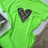 fernandaramosstore com br t shirt manga curta coracao animal print verde fluor 1