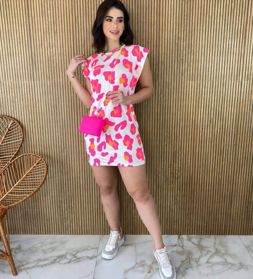 Vestido Curto Feminino Fundo Branco Estampa Animal Print Pink Fernanda Ramos Store