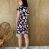 fernandaramosstore com br vestido curto feminino fundo preto estampa animal print pink 2