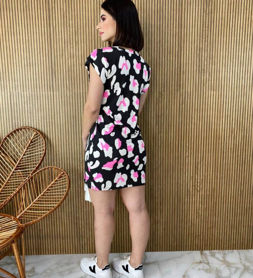 fernandaramosstore com br vestido curto feminino fundo preto estampa animal print pink 2