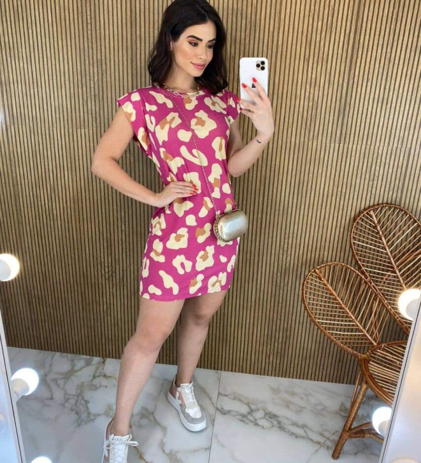 fernandaramosstore com br vestido curto feminino fundo rosa estampa animal print 1