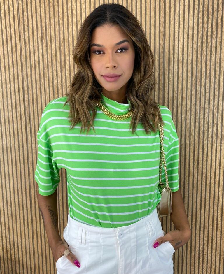 Blusa Feminina Manga Curta Nanda Listrada Verde - Fernanda Ramos Store