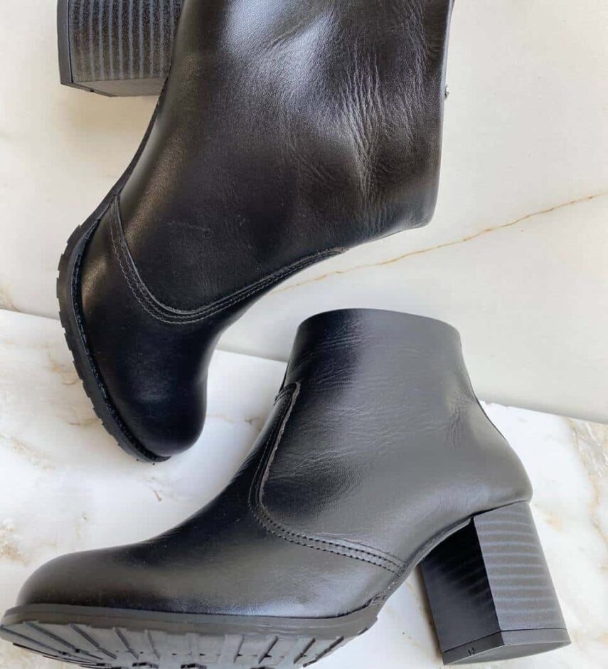 Bota Feminina Couro Cano Curto Salto Grosso Preta - Fernanda Ramos Store