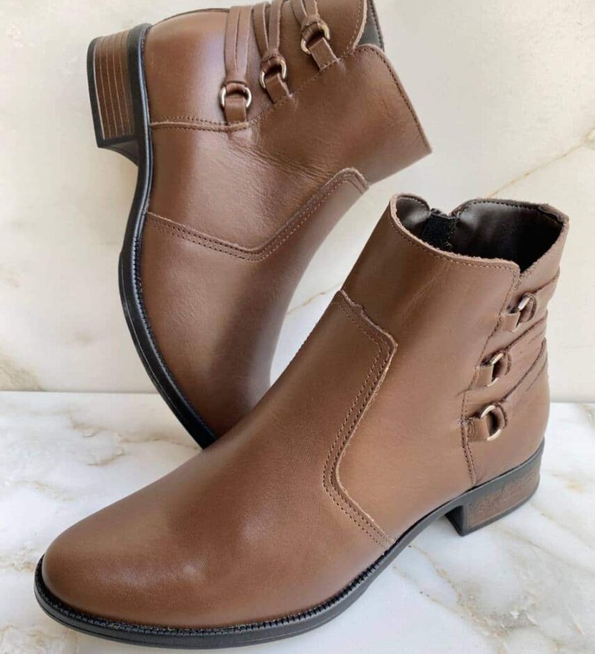 Bota Feminina Couro com 3 Argolas Marrom Fernanda Ramos Store