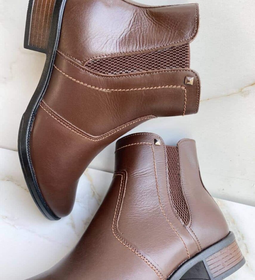 fernandaramosstore com br bota feminina de couro com detalhe marrom 1