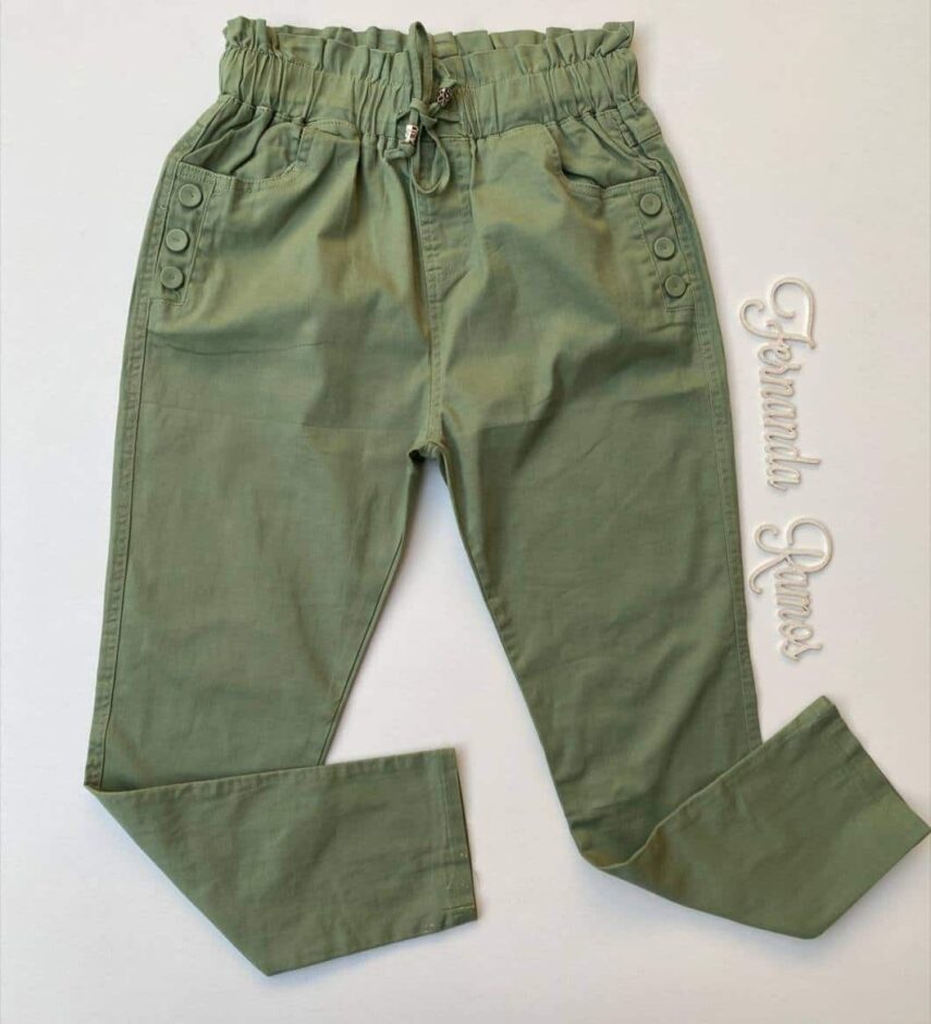 Calça Feminina Botões Encapados Laterais e Amarração Verde Sage - Fernanda Ramos Store