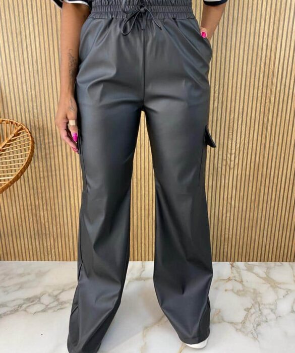 Calça Feminina Couro Eco Pantalona Preta - Fernanda Ramos Store