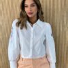 fernandaramosstore com br camisa cropped feminino manga longa bordada branca 5